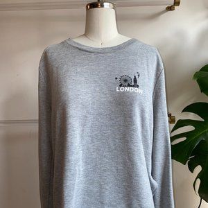 CREW-NECK SWEATSHIRT W/ SIDE SLITS